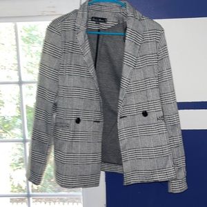 Black and white stripped blazer